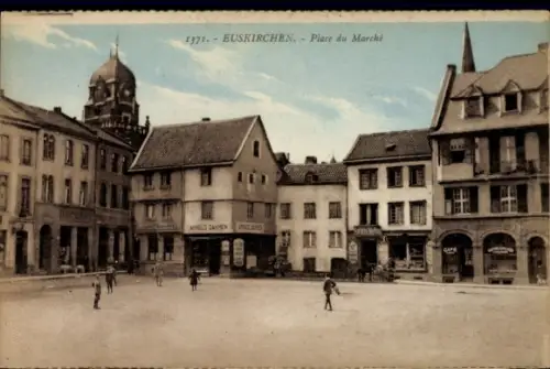 Ak Euskirchen Nordrhein Westfalen,  Place du Marché, Menschen, Geschäfte,  