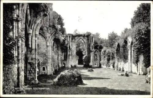 Ak Southampton Hampshire England, Ruinen von Netley Abbey,  Schwarz-Weiß-Foto