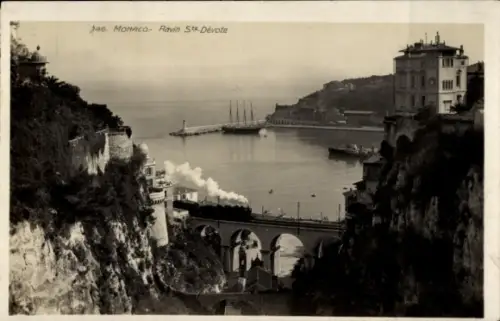 Ak Monaco,  Ravin St-Dévote, Dampflok, Hafen, Küstenlandschaft