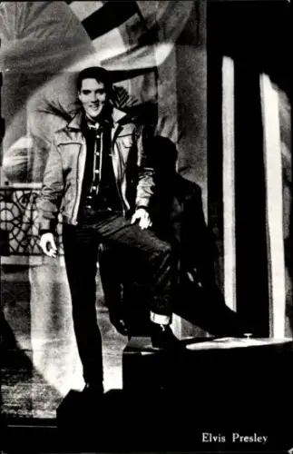 Ak Sänger Elvis Presley, Portrait, Bühne