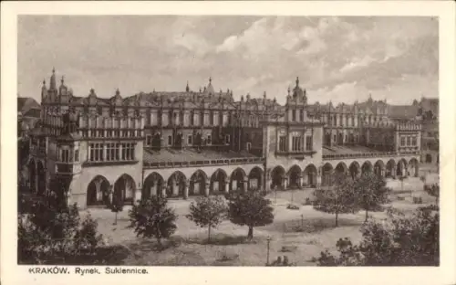 Ak Kraków Krakau Polen,  Rynek, Sukiennice,  Gebäude, Bäume im Vordergrund