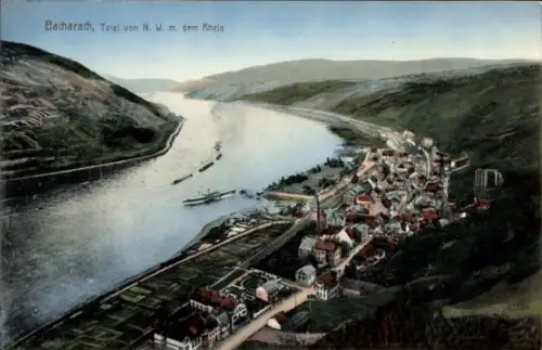 Ak Bacharach am Rhein,  Rheinlandschaft, Schiffe, Häuser, Hügel