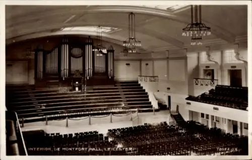 Ak Leicester East Midlands England, Innenansicht der De Montfort Hall,  Orgel, Sitzreihen, Konzer