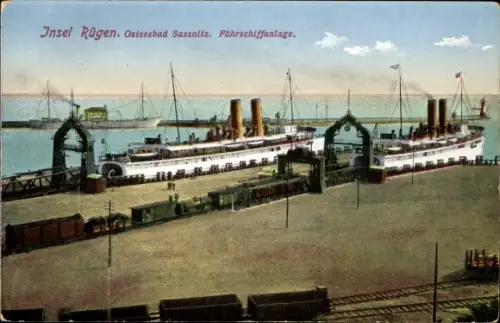 Ak Sassnitz auf der Insel Rügen, Fährschiffanlage, Güterwaggons