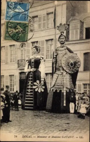 Ak Douai Nord, Monsieur et Madame Gayant, Riesen, Karnevalsumzug, Levy & Fils 74