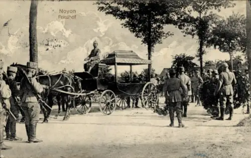 Ak Noyon Oise, Friedhof, I. WK