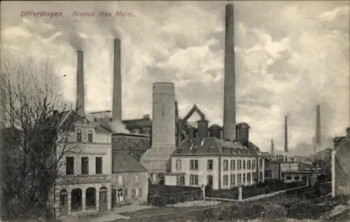 Ak Differdange Differdingen Luxembourg, Avenue Max Meier, Fabrikanlagen