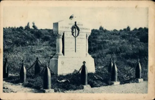 CPA Verdun Meuse, Monument eleve a la memoire des Enfants de Fleury-devant-Douaumont