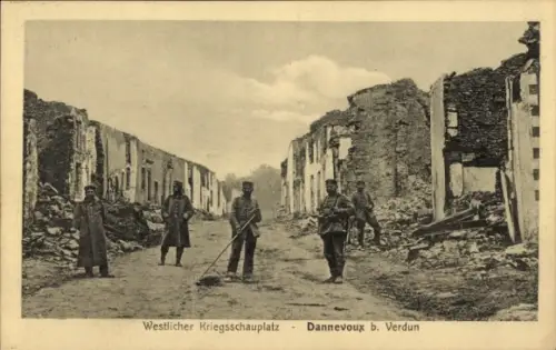 Ak Dannevoux Meuse, Deutsche Soldaten, Zerstörungen, I. WK