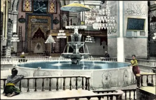 Ak Konstantinopel Istanbul Türkei, Brunnen im Innenraum einer Moschee, Kinder, orientalische Deko