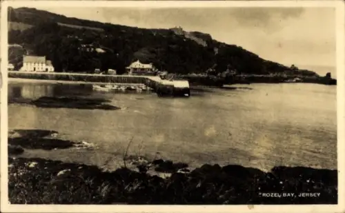 Ak Rozel Bay Kanalinsel Jersey ,  Küstenansicht, Boote, Häuser