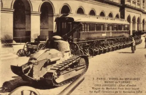 Ak Paris VII, Hôtel des Invalides, Armee Museum, Renault FT-Panzer und Eisenbahn-Wagen von Compiègne