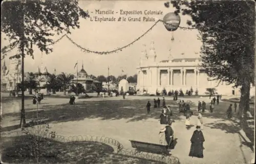Ak Marseille Bouches du Rhône, Exposition Coloniale, L'Esplanade et le Grand Palais, Ballon