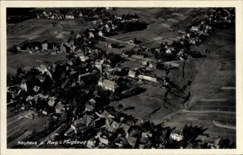 Ak Neuhaus an der Elbe, Luftaufnahme von  ländliche Umgebung, Häuser, Felder