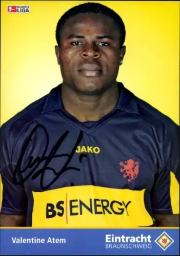 Autogrammkarte Fußballer Valentine Atem, Eintracht Braunschweig, Portrait, Autogramm