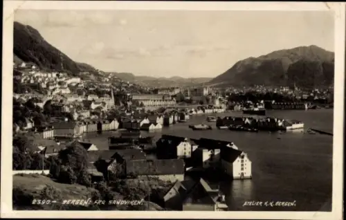 Ak Bergen Norwegen,  Sandviken, Stadtansicht, Wasser, Berge
