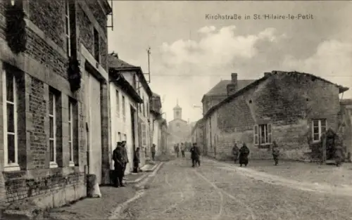 Ak Saint-Hilaire-le-Petit Marne, Kirchstraße, Soldaten