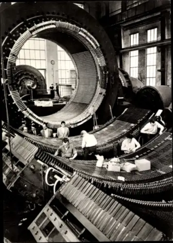 Ak Berlin, Bau von Wasserkraft Generatoren in einem Werk der Elektroindustrie
