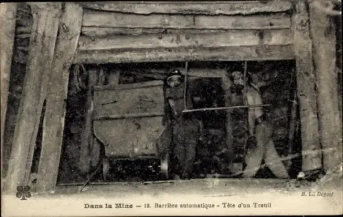 CPA Dans la Mine, Barriere automatique, Tete d'un Treuil