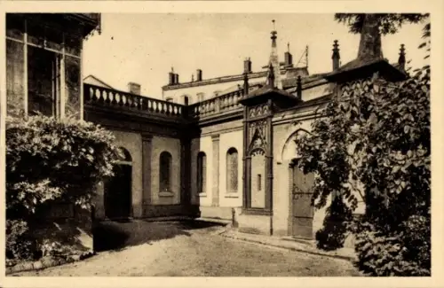 Ak Toulouse Haute Garonne, Mädchenschutzheim, Eingang zur Kapelle