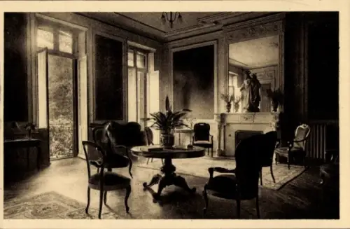 Ak Toulouse Haute Garonne, Mädchenschutzheim, Haupthalle