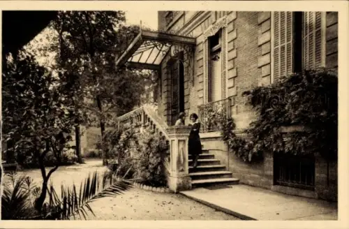 Ak Toulouse Haute Garonne, Mädchenschutzheim, Eingangsstufen