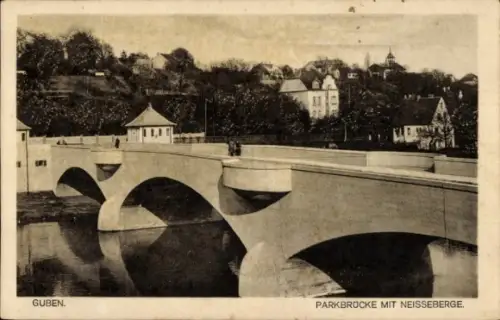 Ak Guben in der Niederlausitz, Parkbrücke, Neißeberge