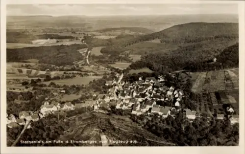 Ak Sternenfels in Württemberg, Luftaufnahme von  Stromberg, ländliche Umgebung, Häuseransicht