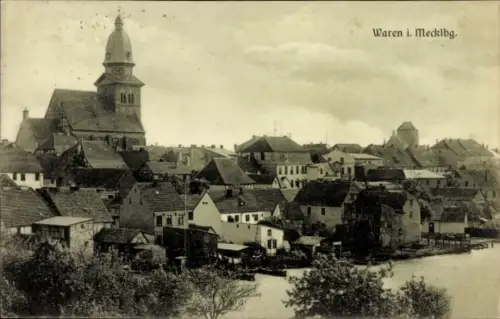 Ak Waren an der Müritz, Teilansicht, Kirche