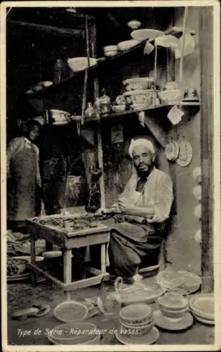 CPA Type de Syrie, Réparateur de vases