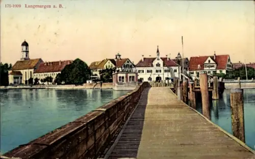 Ak Langenargen am Bodensee, Langenargen am Bodensee, Pier, Gebäude, Wasser,  