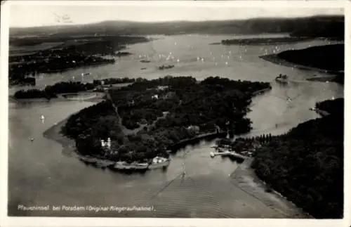 Ak Potsdam Sanssouci, Pfaueninsel,  Original-Fliegeraufnahme, Wasser, Boote