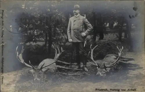 Ak Friedrich, Herzog von Anhalt, Erlegte Hirsche, Jagd