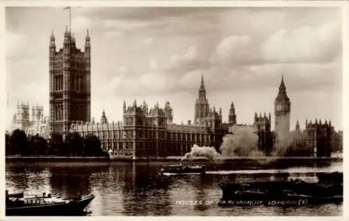 Ak Westminster London City, Houses of Parliament,  Thames, Victoria Tower, Big Ben