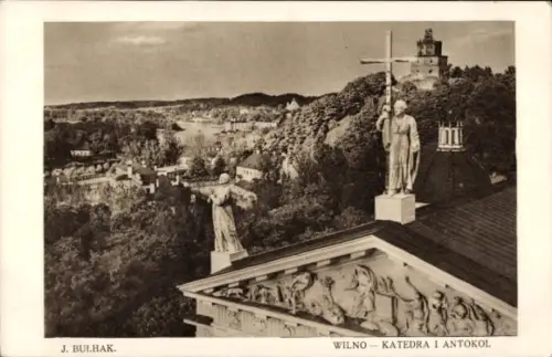 Ak Vilnius Wilna Wilno Litauen, Statuen, Kreuz, Landschaft,  Katedra, Antokol