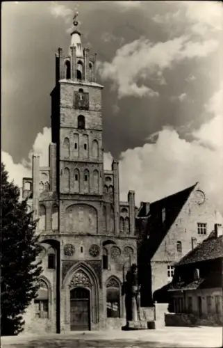 Ak Brandenburg an der Havel, Rathaus  r Stil, Wolken, Schwarz-Weiß-Foto