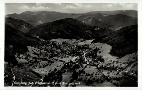 Ak Sulzburg im Markgräflerland Baden Schwarzwald, Luftaufnahme von  Schwarzwald, Landschaft, Bäum