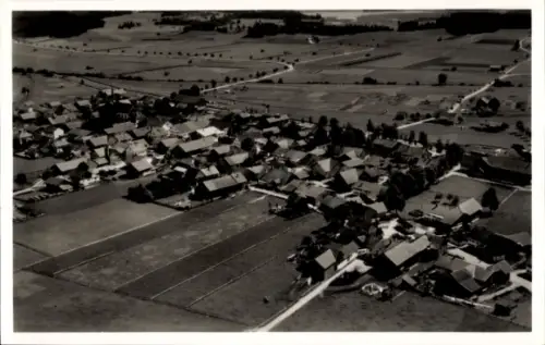 Ak Aitrang in Schwaben, Luftaufnahme von  Allgäu, viele Häuser, Felder, Straßen