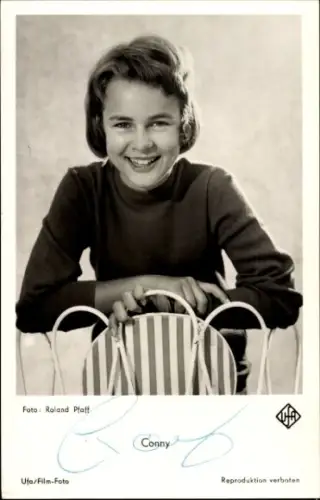 Ak Schauspielerin Conny Froboes, Portrait