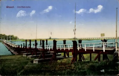 Ak Wesel am Niederrhein, Schiffbrücke, Zieher 2505