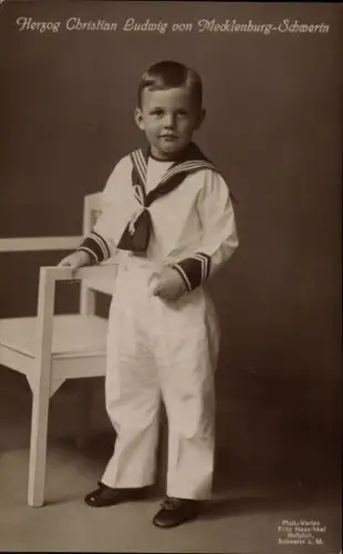 Foto Ak Herzog Christian Ludwig von Mecklenburg Schwerin, Portrait im Matrosenanzug