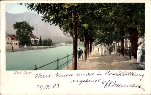 Ak Bad Ischl in Oberösterreich,  Fluss, Bäume, Spaziergänger, 