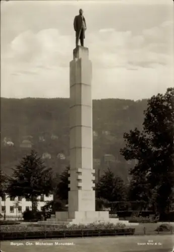 Ak Bergen Norwegen, Chr. Michelsen Monument, Statue,  Schwarz-Weiß-Foto