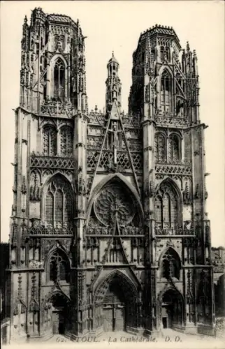 Ak Toul Meurthe et Moselle, Kathedrale in  detaillierte Architektur, 