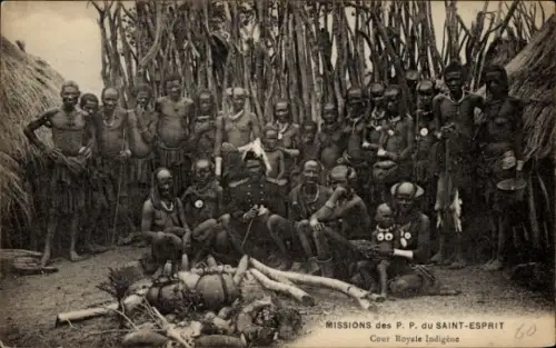 CPA Missions des PP du Saint Esprit, Cour Royale Indigène