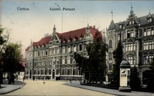 Ak Cottbus in der Niederlausitz,  Kaiserk Postamt,  , farbig, Menschen auf der Straße