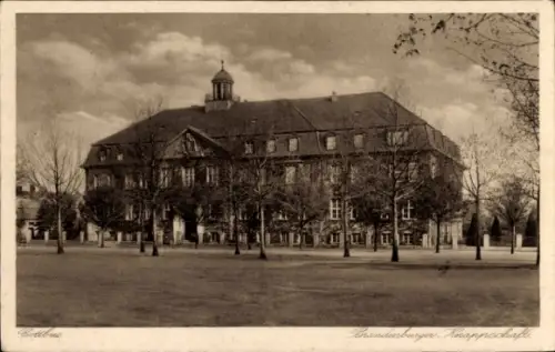 Ak Cottbus in der Niederlausitz, Brandenburger Knappschaft, Gebäude, Bäume, Wolken