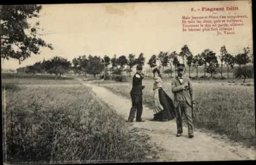 Ak Liebespaar im Flagranti erwischt, Polizist