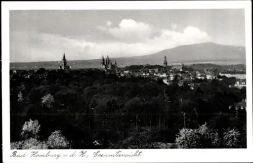 Ak Bad Homburg vor der Höhe Hessen, Gesamtansicht von  Berge, Bäume, Stadtansicht