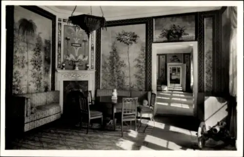 Ak Paretz Ketzin an der Havel, Schloss  Empfangszimmer, Wandmalereien, Möbel, Tisch, Stühle